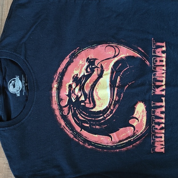EUC Mortal Kombat Dragon t-shirt - Picture 2 of 3
